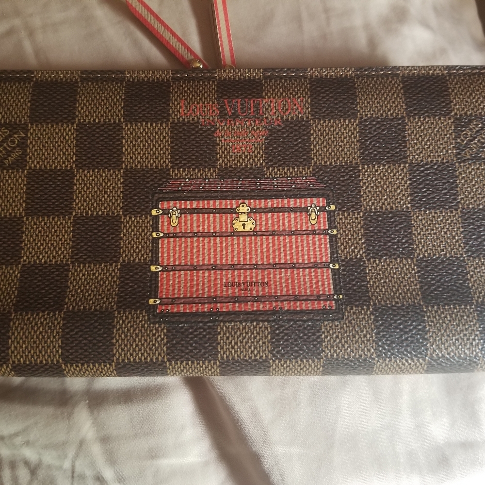 Louis Vuitton Limited Trunk Insolite Wallet